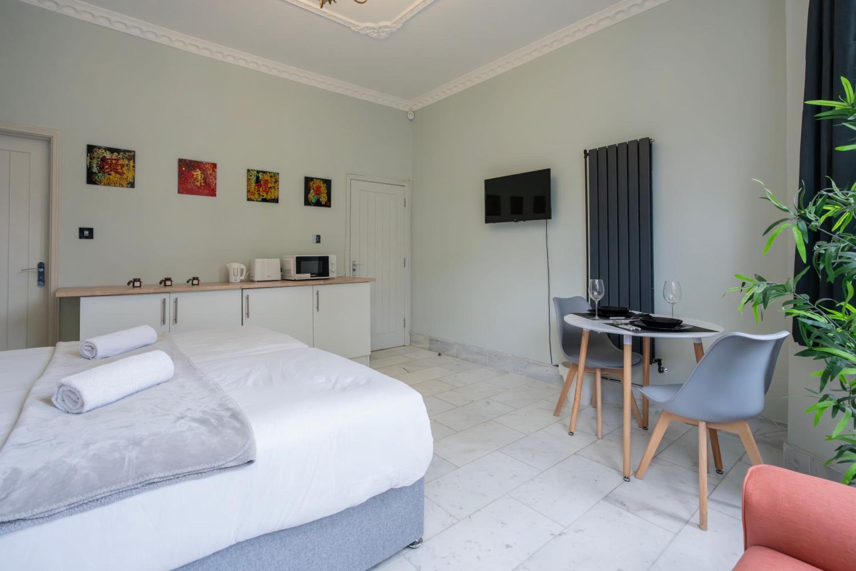 Finchley Road Studios & Apartments by PrimeCityHosts