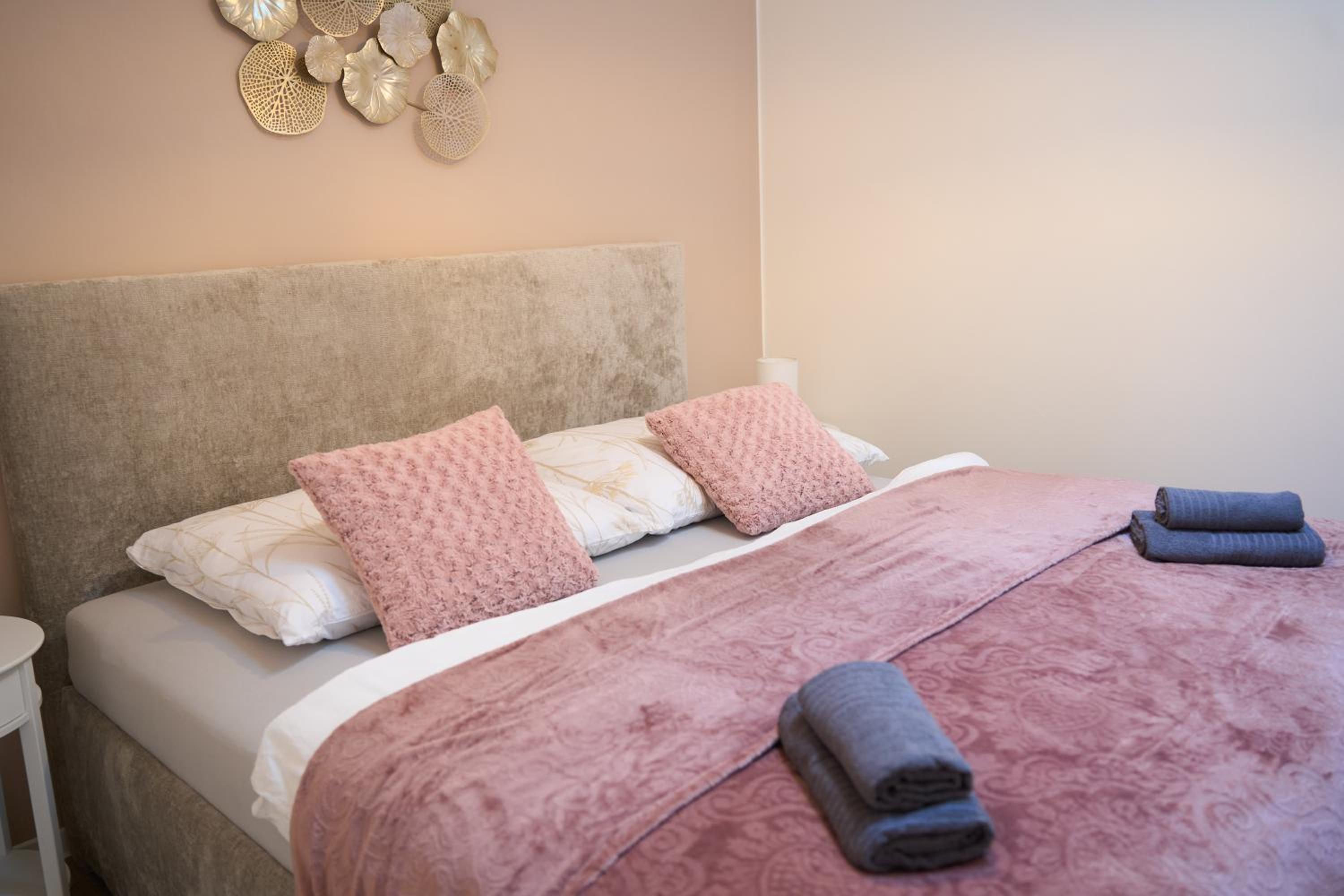 Apartmány U Kostela