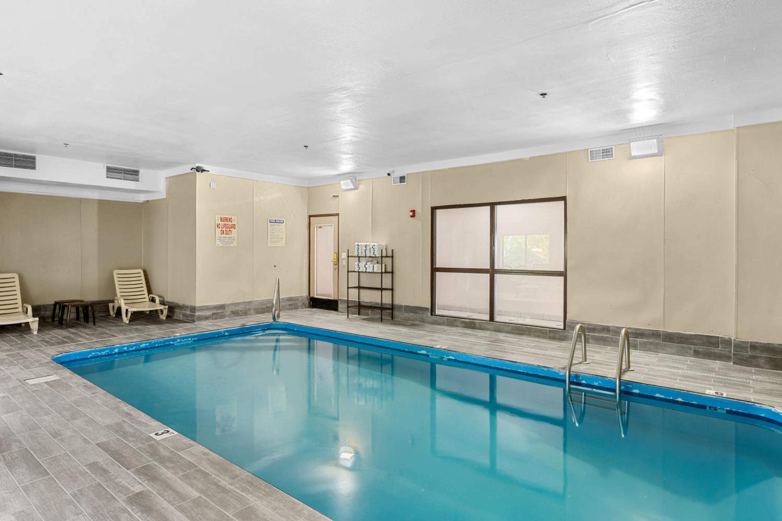 Lawrence Vacations - Baymont by Wyndham Lawrence - Property Image 13