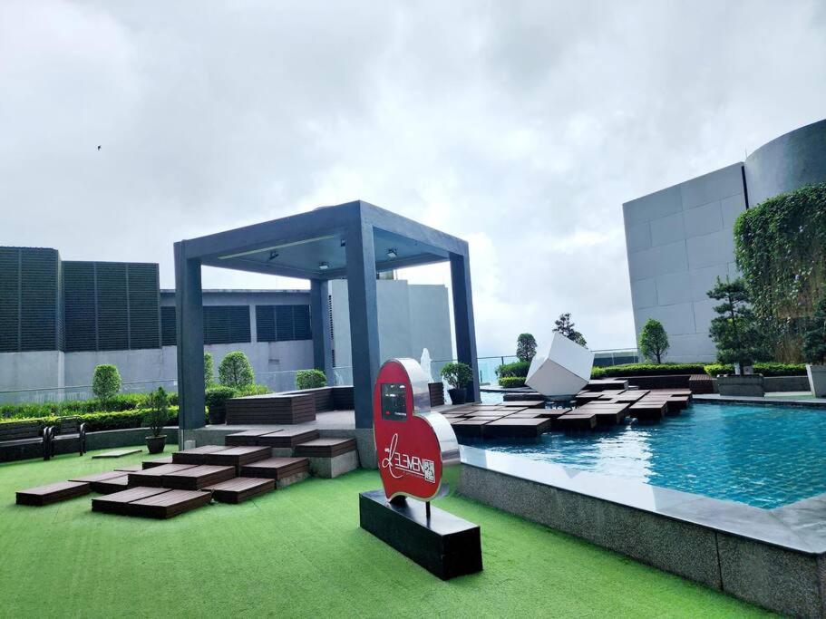 GID 7km to GH Couple Studio 13A06 Free WiFi Parking