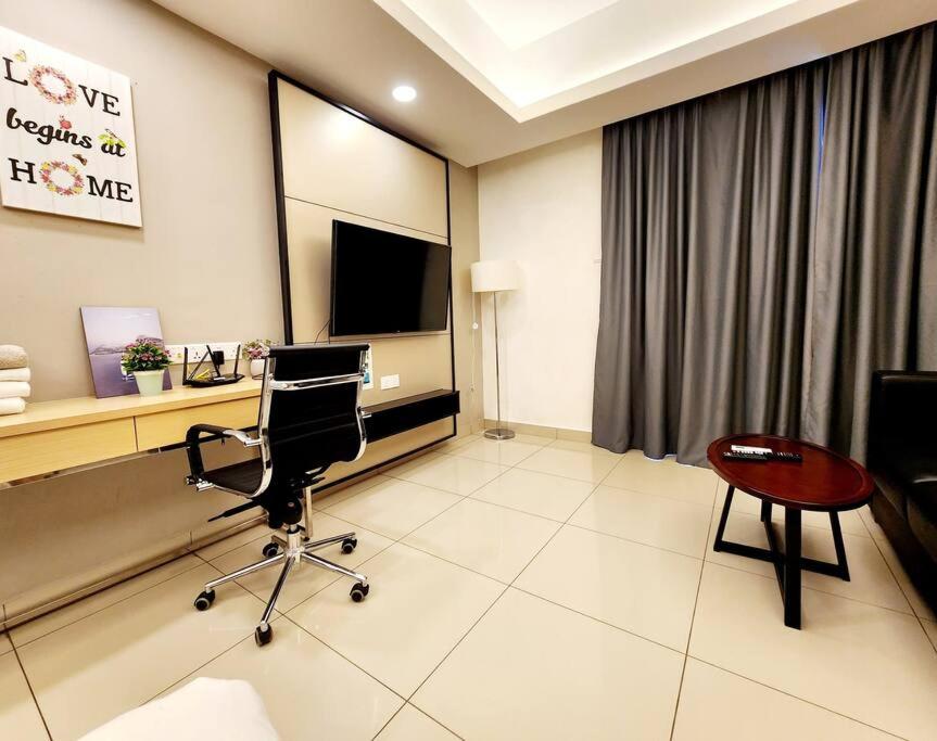 GID 7km to GH Couple Studio 13A06 Free WiFi Parking