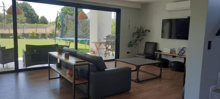 Casa en Barrio Privado con Pileta climatizada