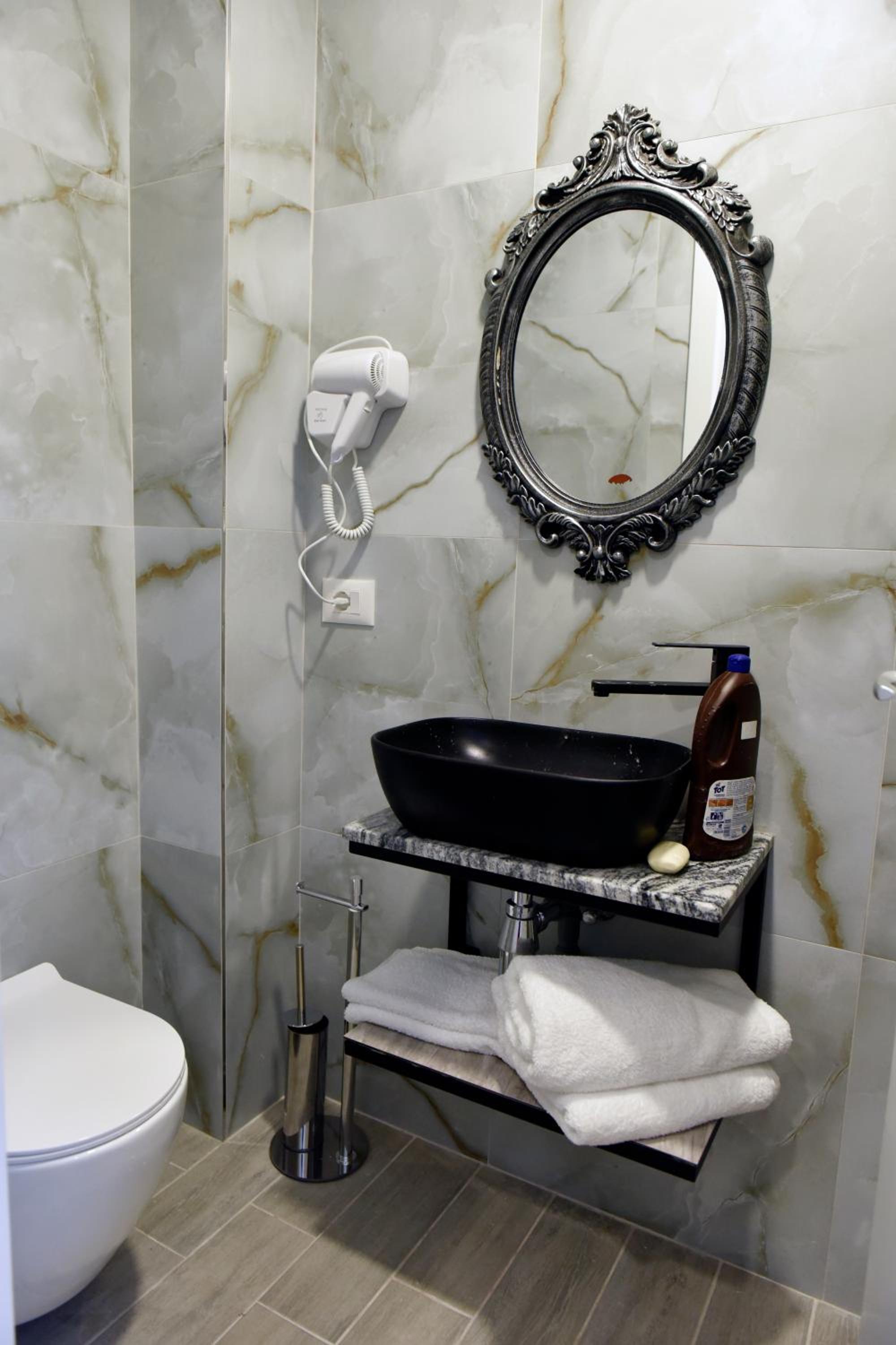 City Center Rooms and Apartments
