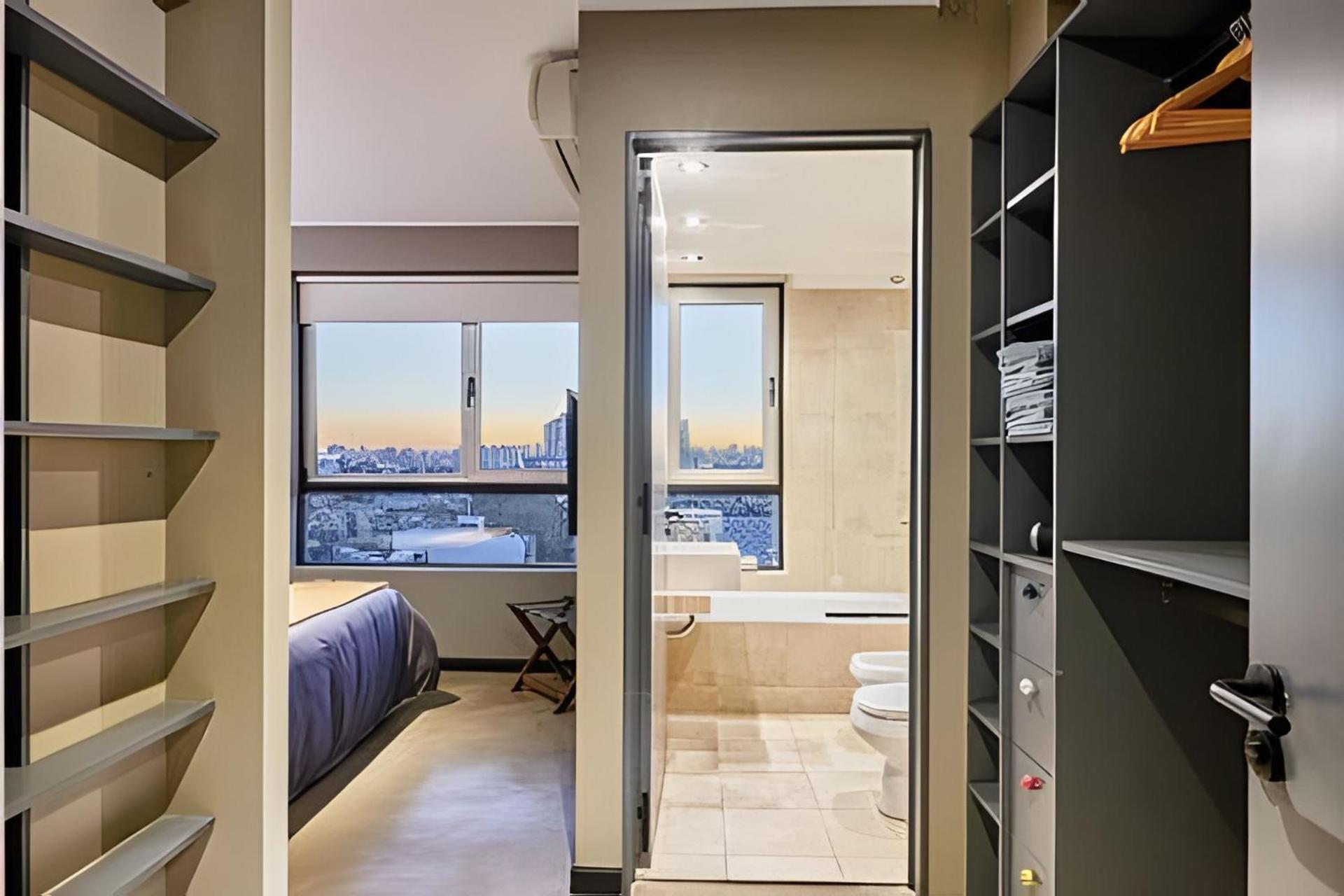 2 Suites Great Views, Pool, Gym in Best Location!