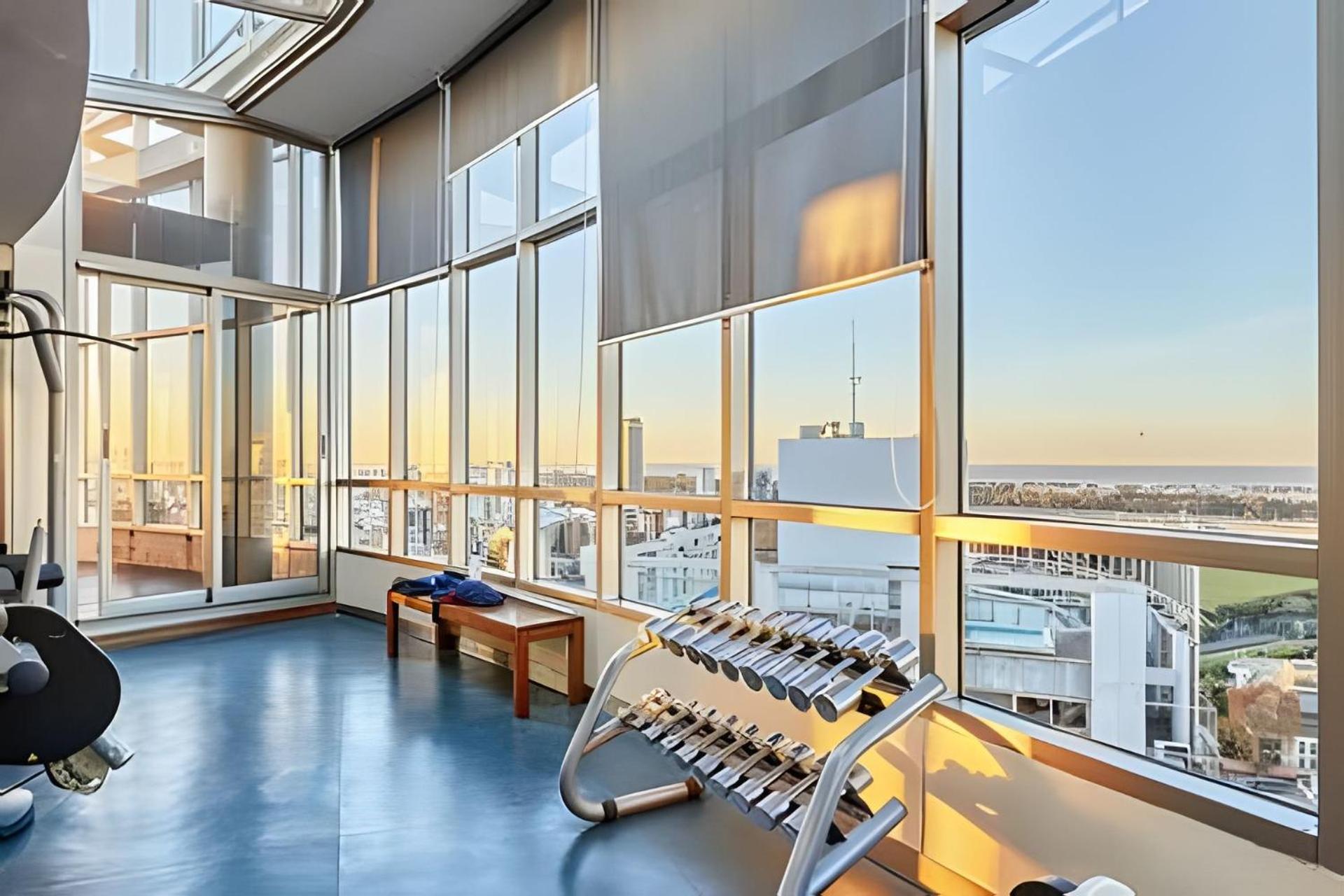 2 Suites Great Views, Pool, Gym in Best Location!