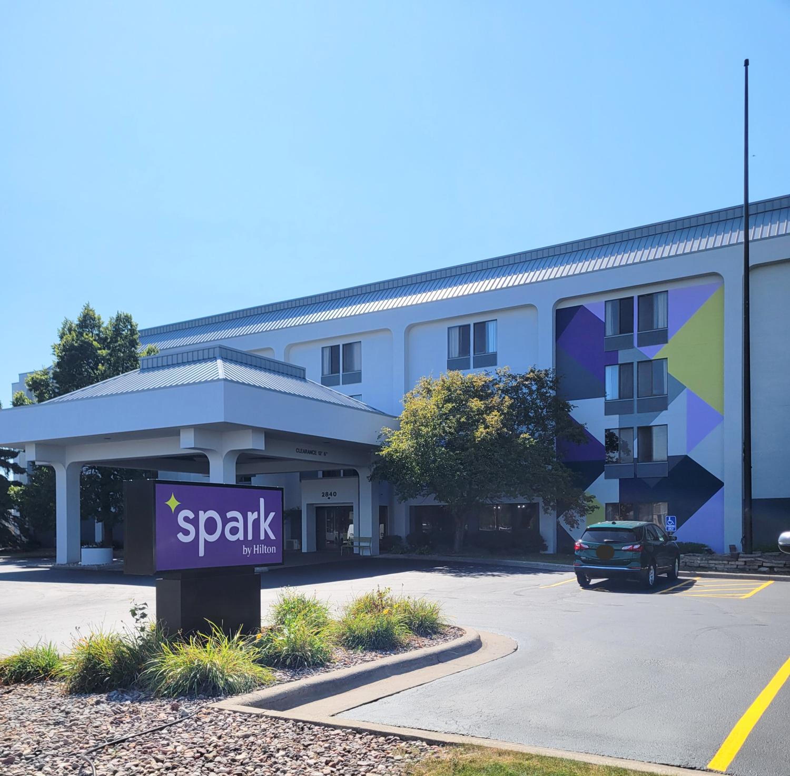 Hotel Spark by Hilton Green Bay