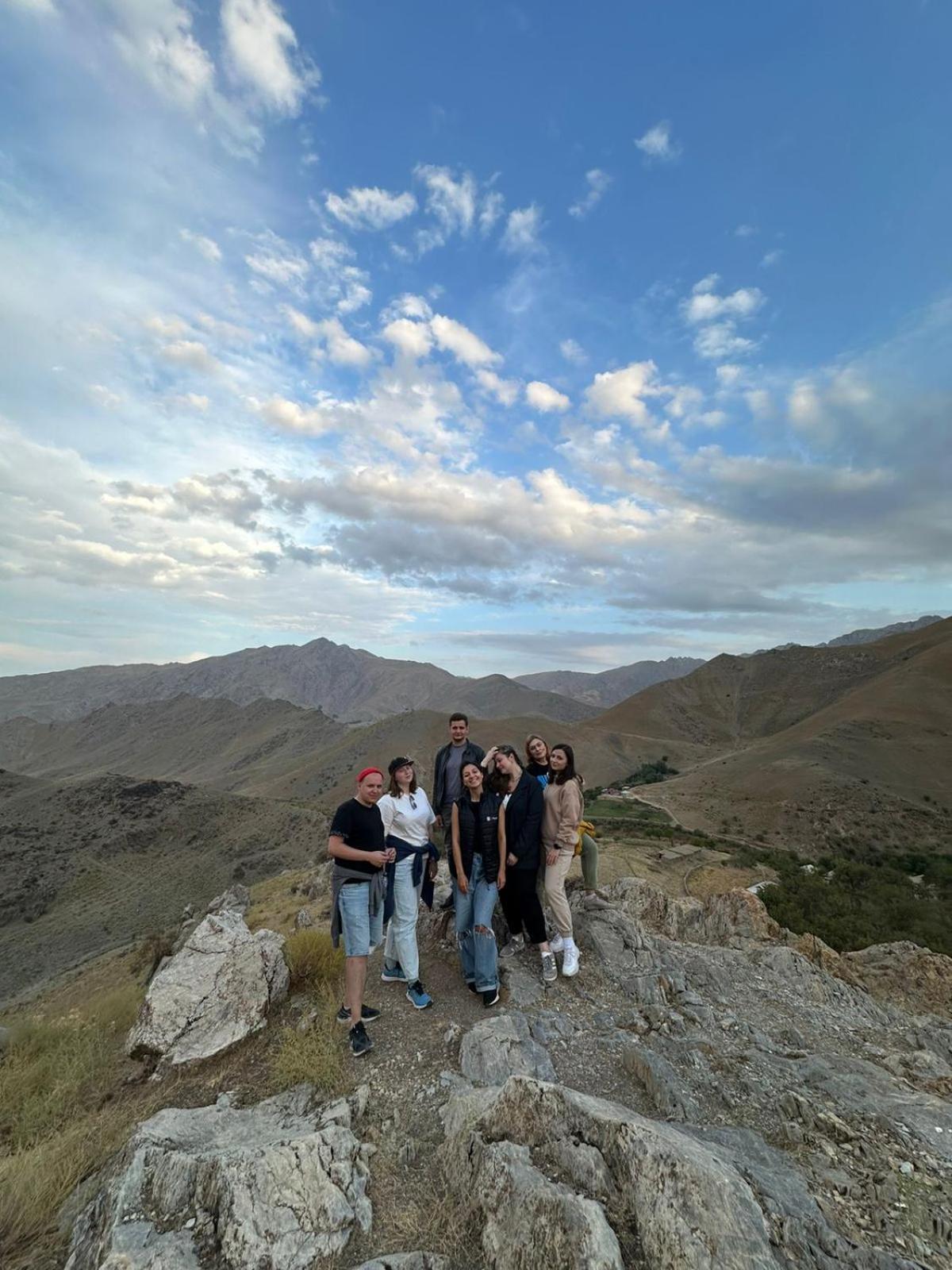 NURATA MOUNTAIN GUESTHOUSE Shiringul