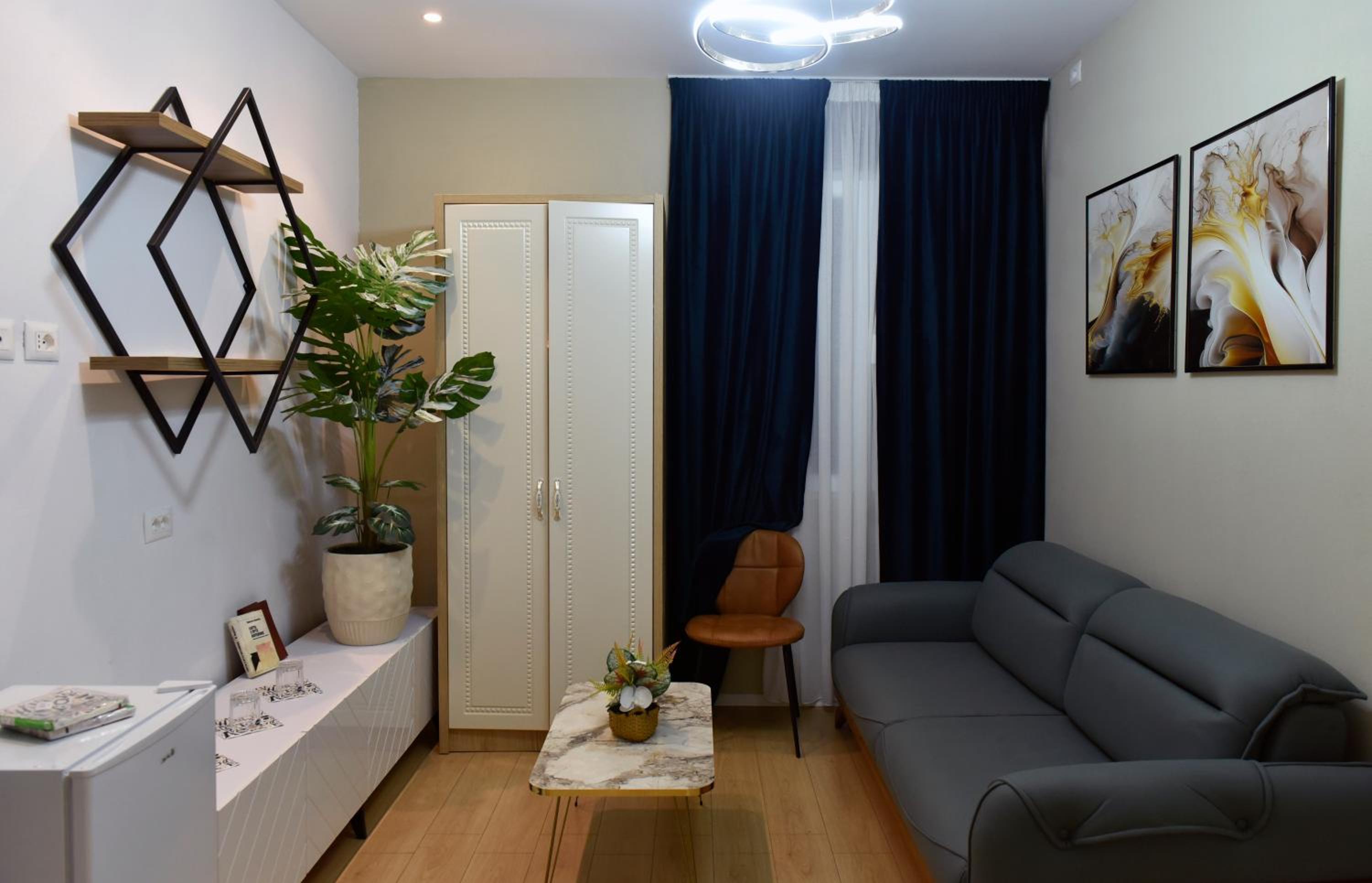 City Center Rooms and Apartments