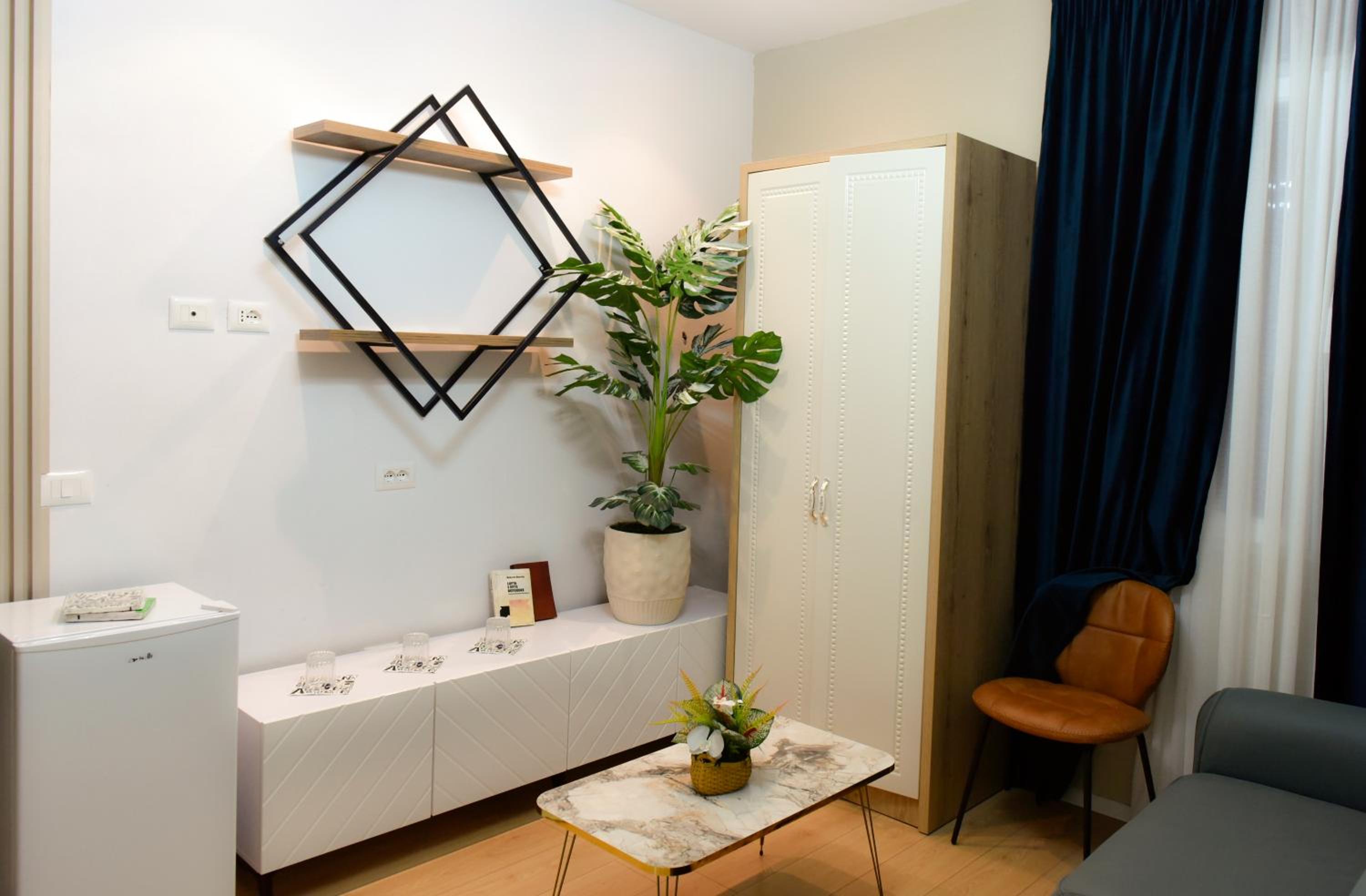 City Center Rooms and Apartments