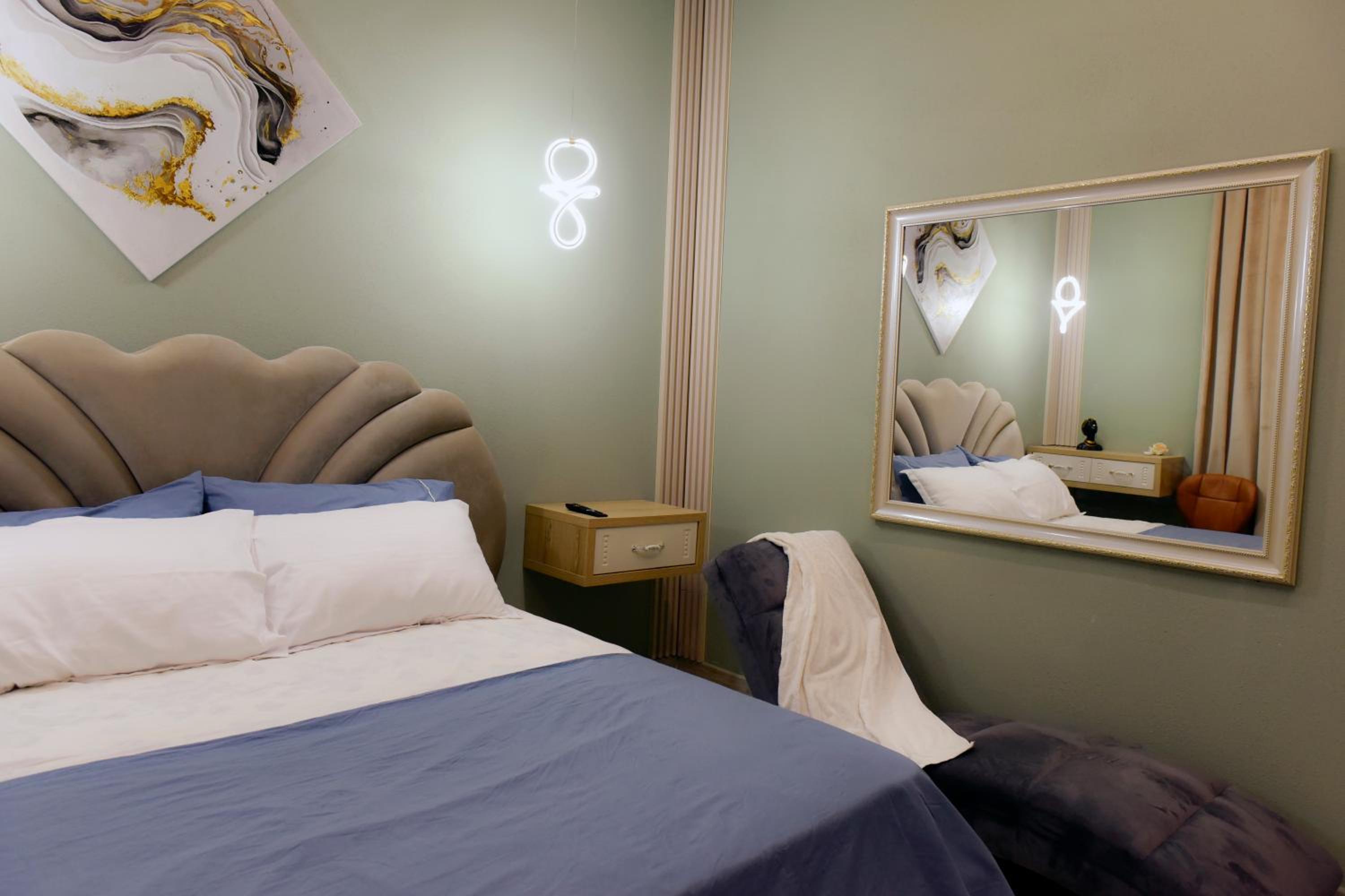 City Center Rooms and Apartments