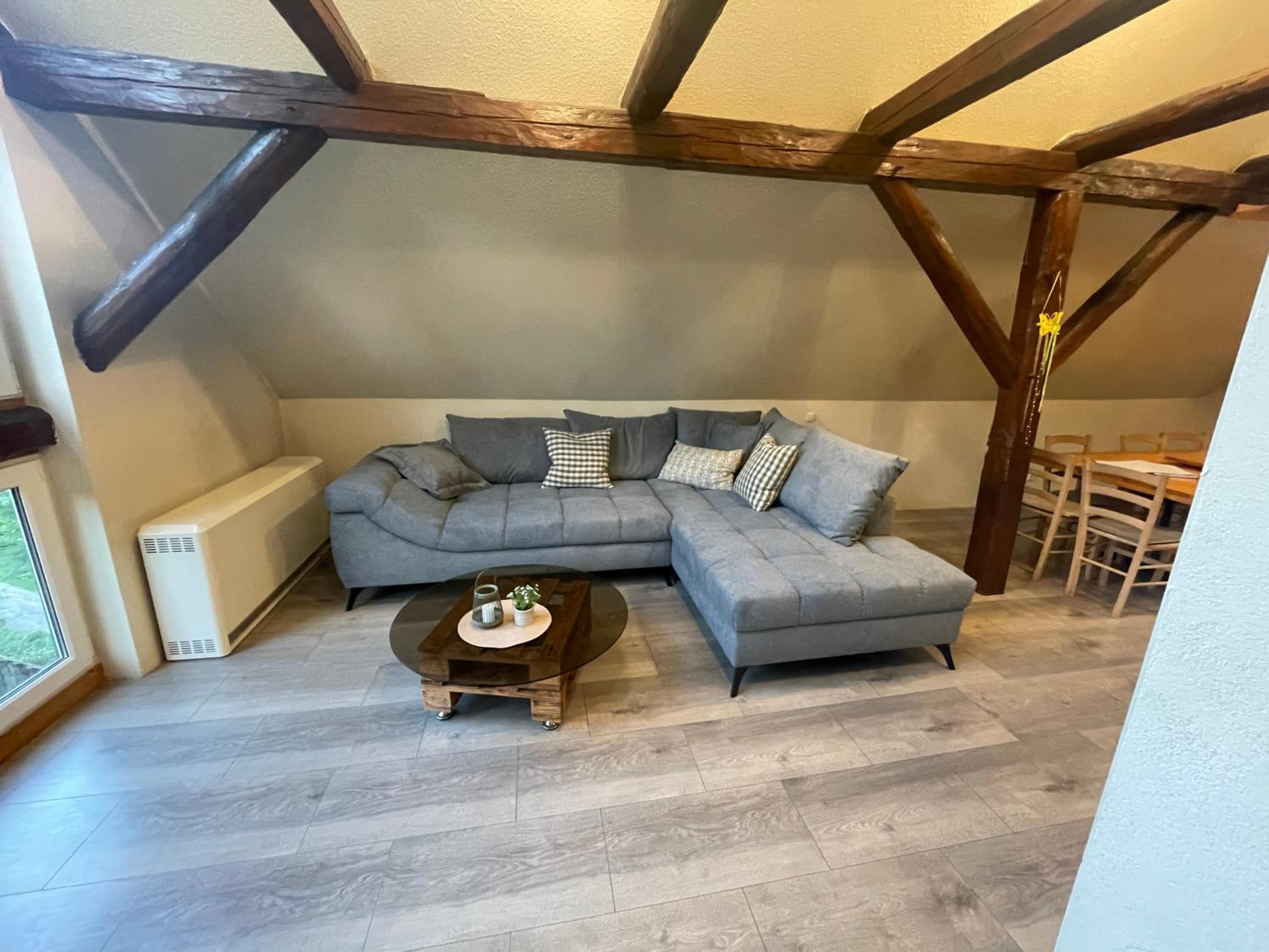 Große Wohnung am Bach