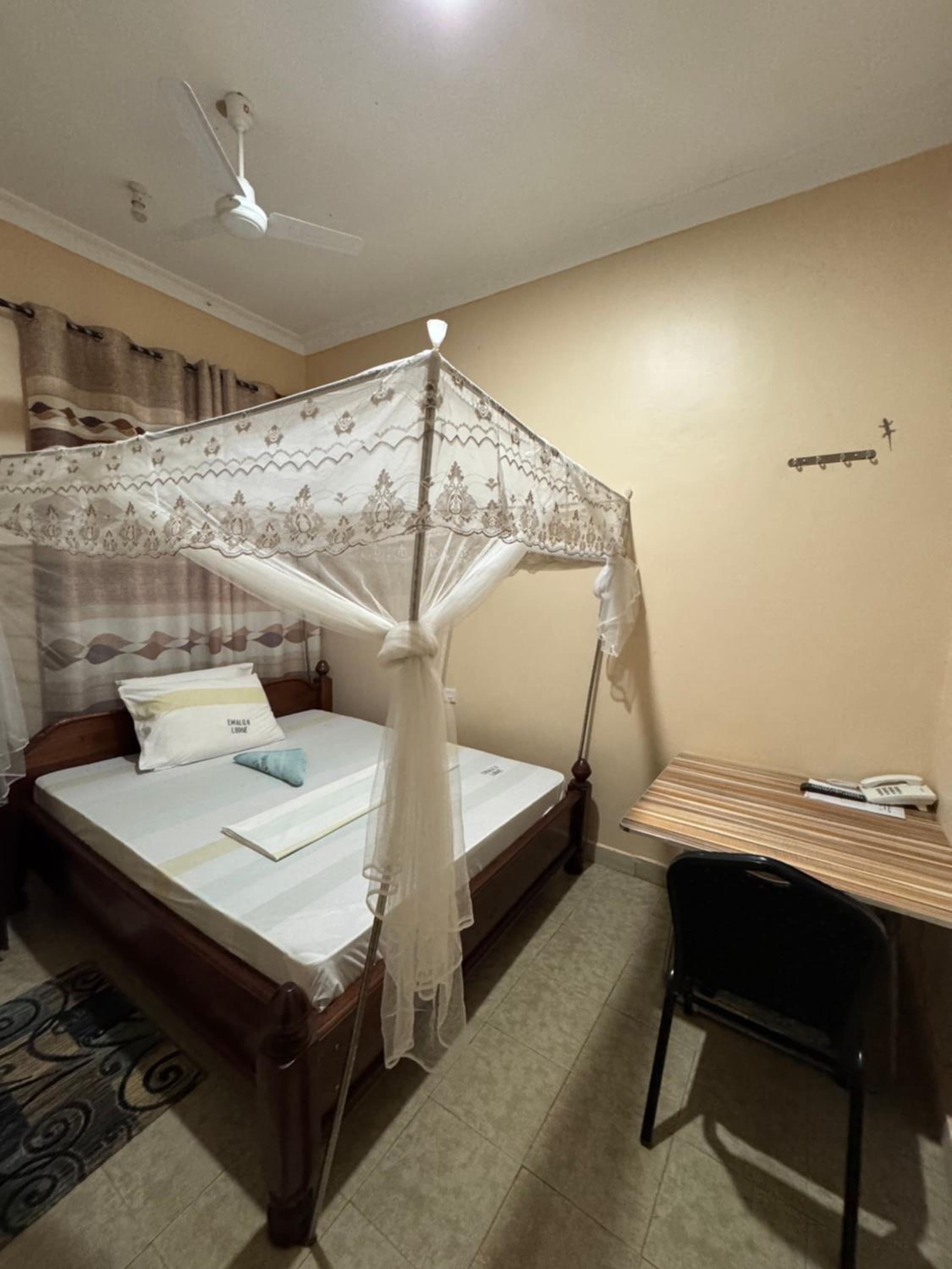 Emalilo Executive Lodge view 5