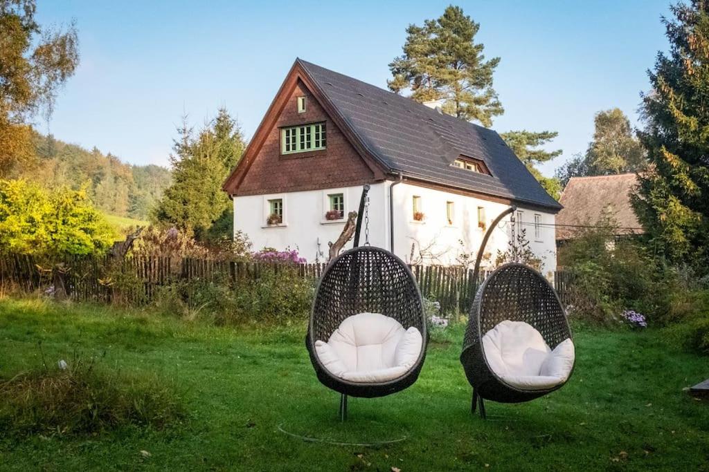 ENJOY COZY NEST View Hills Garden Forest Sauna Hottub