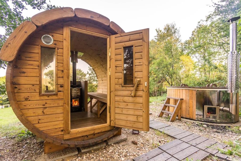 ENJOY COZY NEST View Hills Garden Forest Sauna Hottub