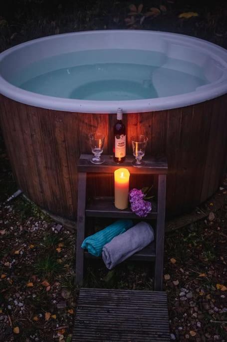 ENJOY COZY NEST View Hills Garden Forest Sauna Hottub