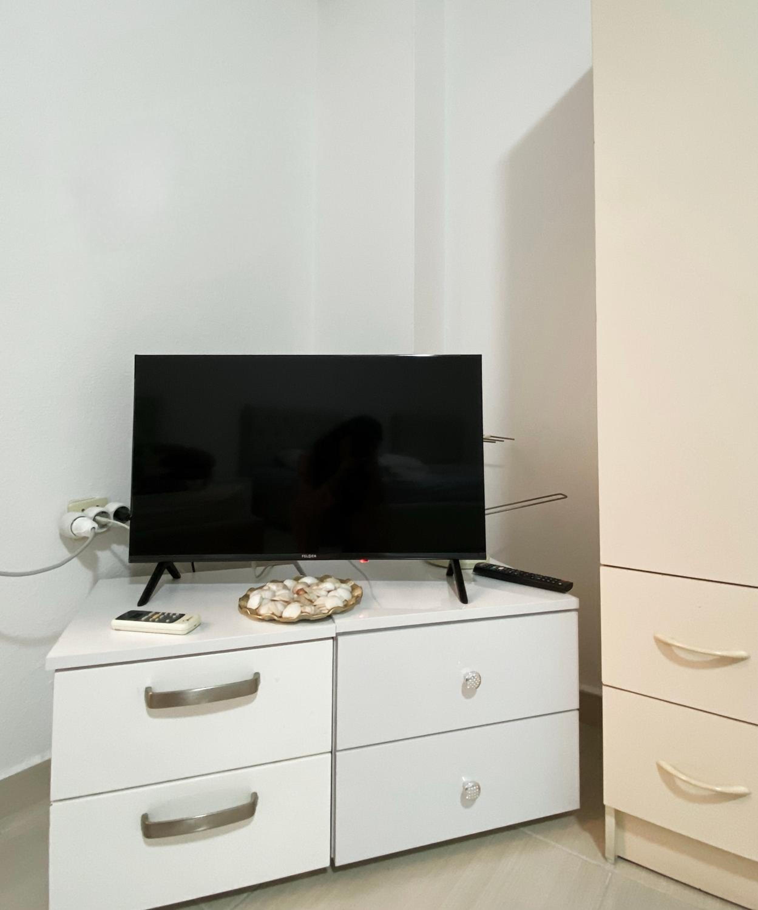 Quiet one bedroom apartament- Dajti view