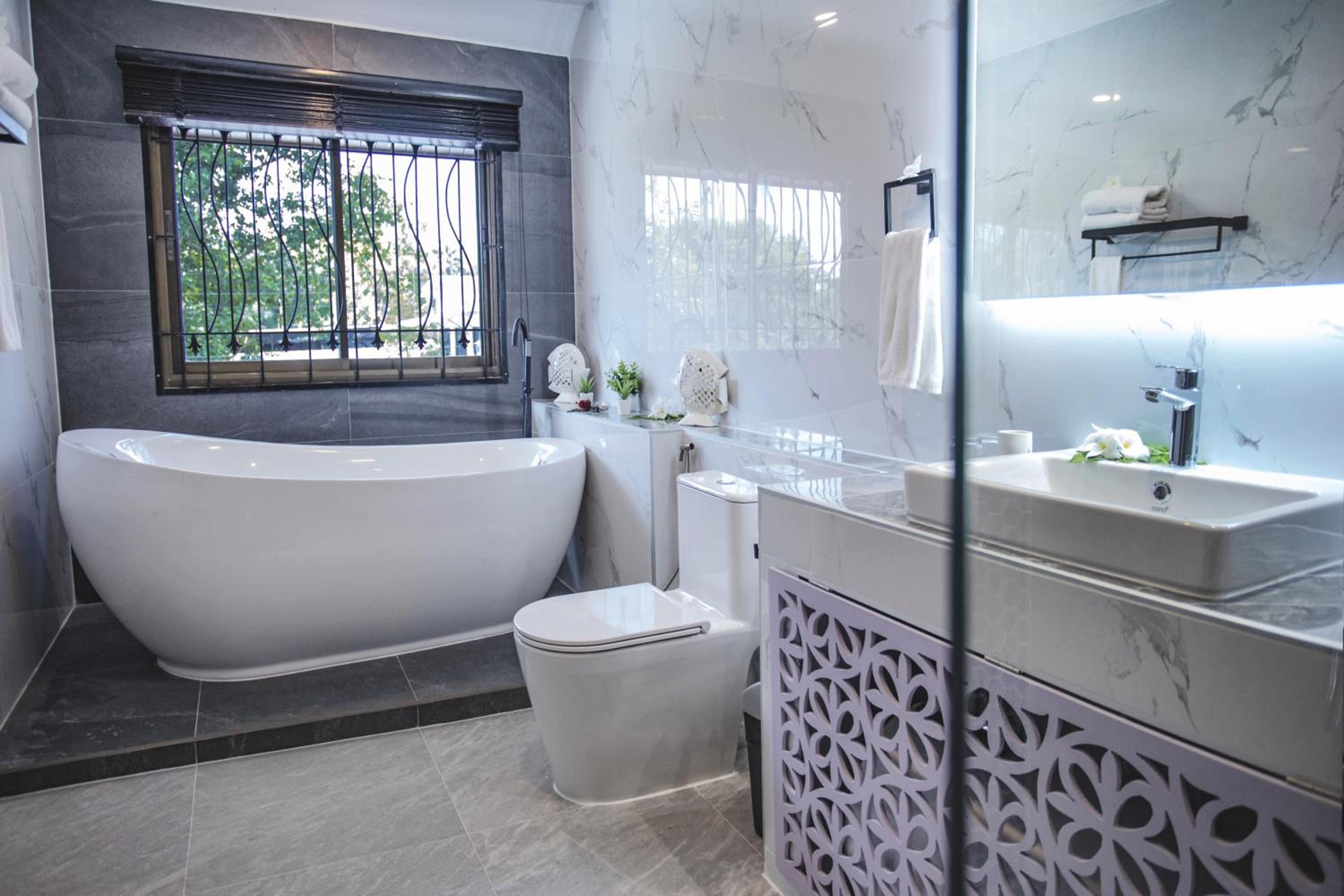 Baan Santhiya Private Pool Villas - Hotel style service with Free Tuk Tuk