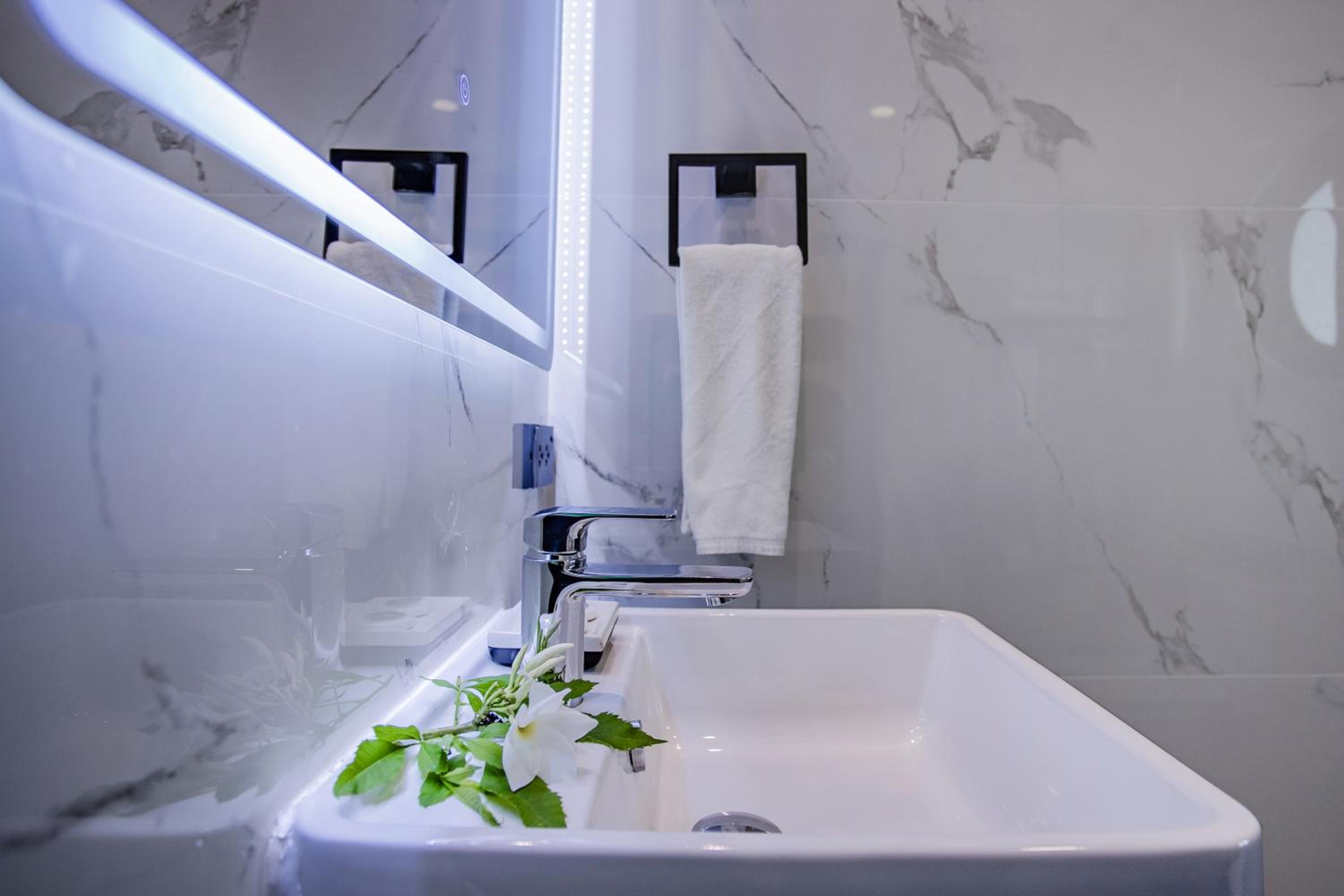 Baan Santhiya Private Pool Villas - Hotel style service with Free Tuk Tuk