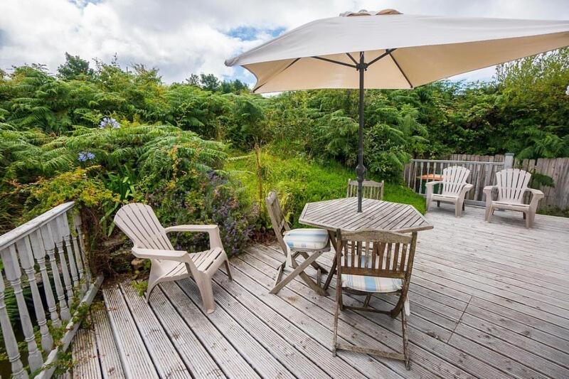 Herons Cove Cottage - Property Image 1