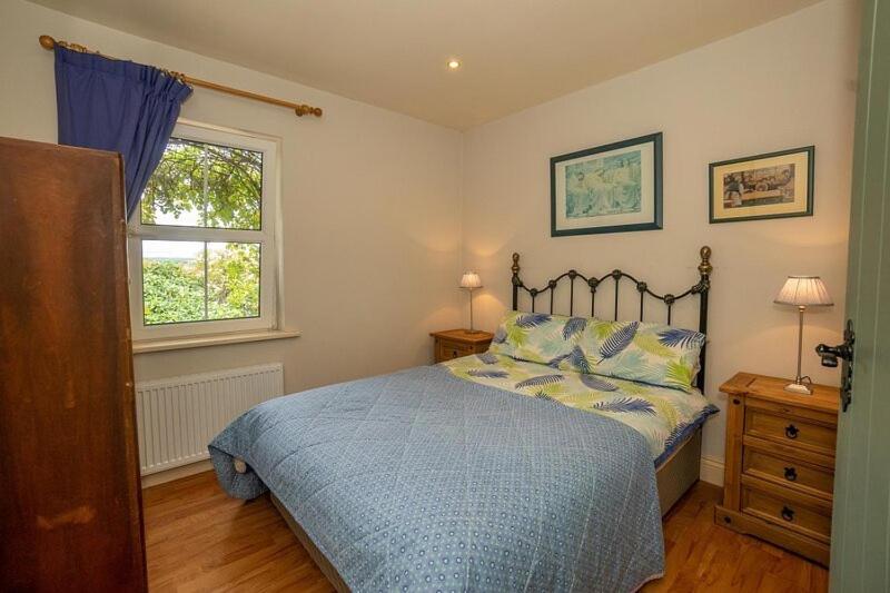 Herons Cove Cottage - Property Image 2