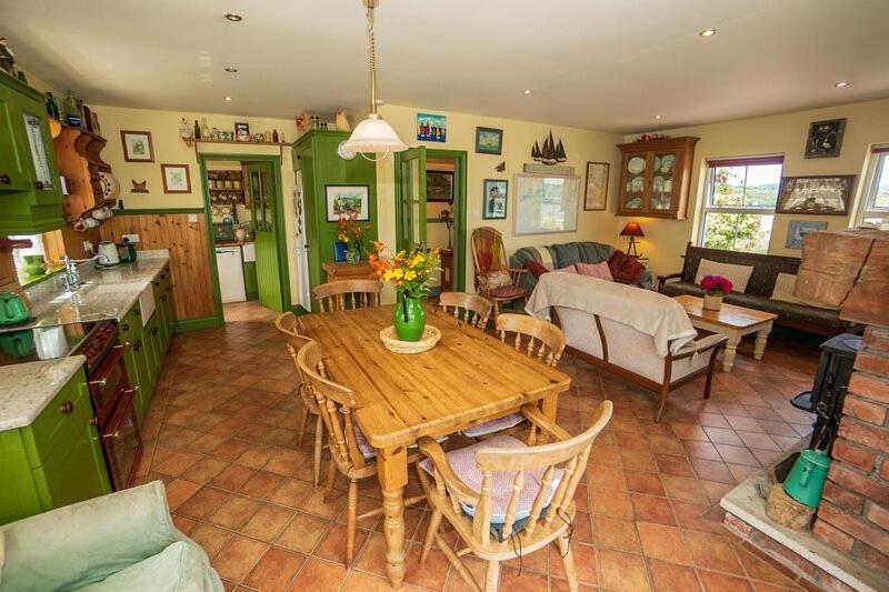 Herons Cove Cottage - Property Image 14