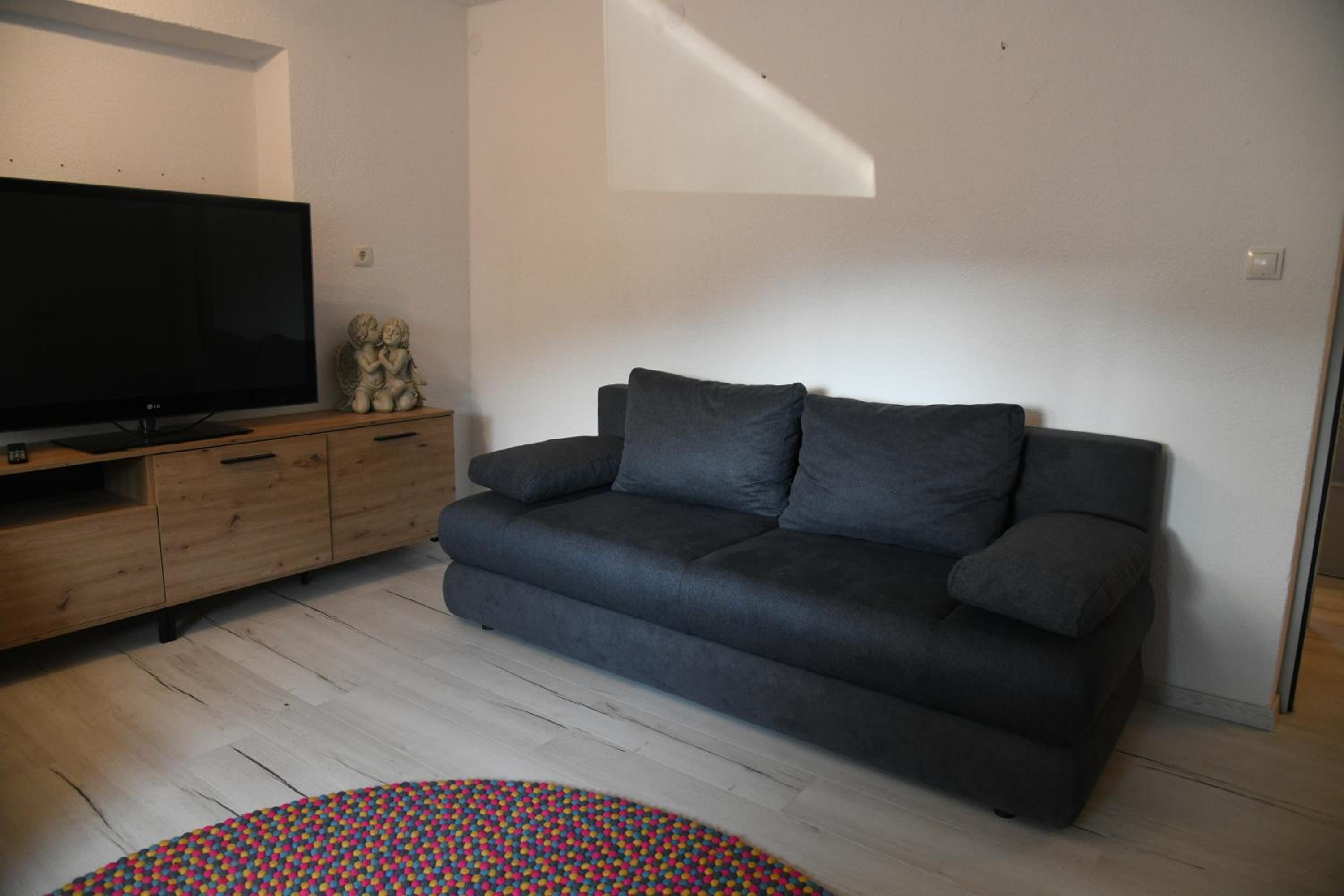 Conveniently Located Alpine Apartment