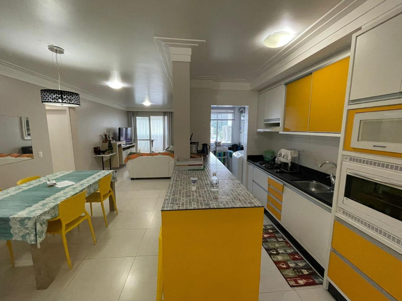 Cód 61 - Excelente apartamento com 2 suítes