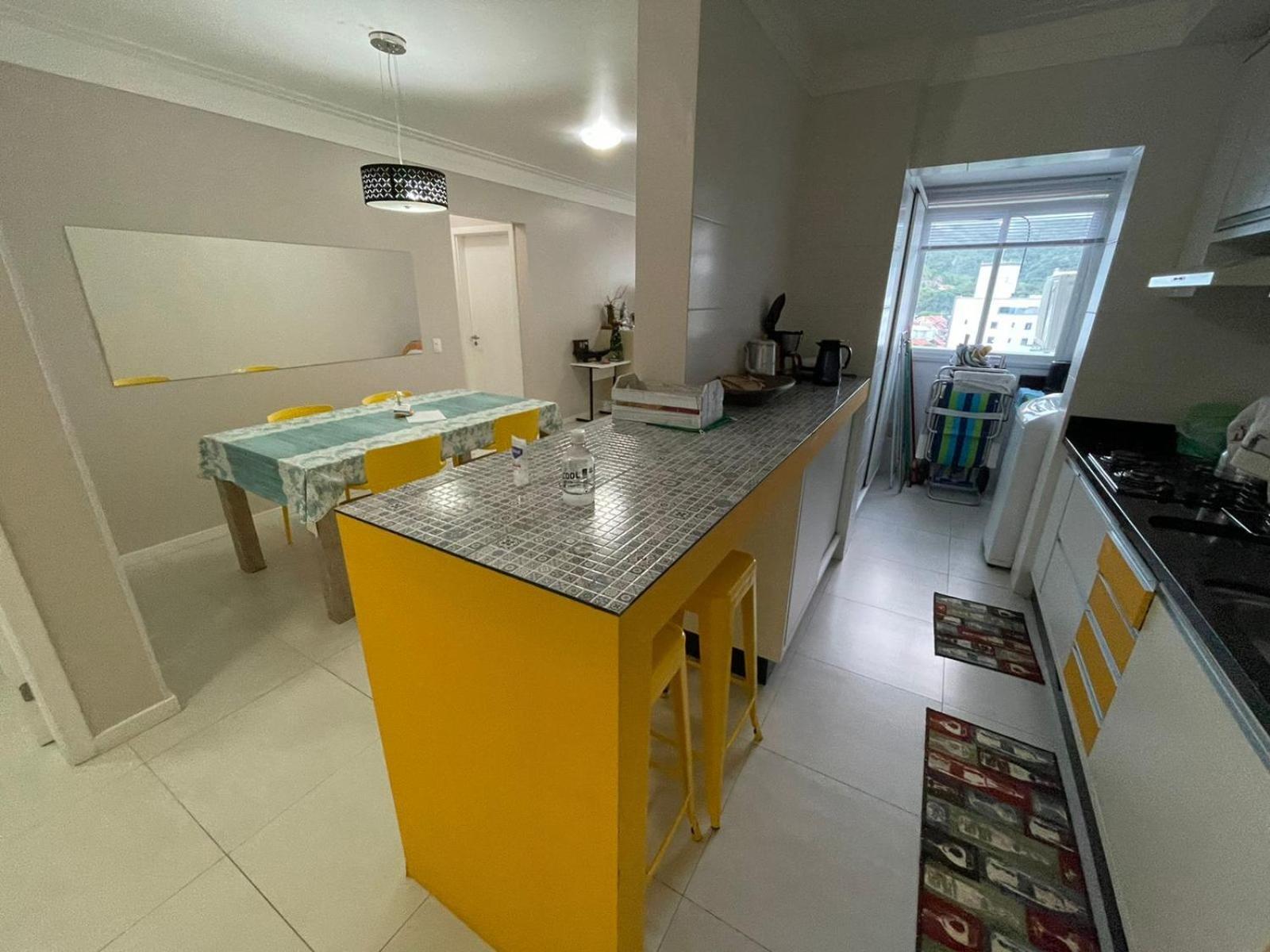 Cód 61 - Excelente apartamento com 2 suítes