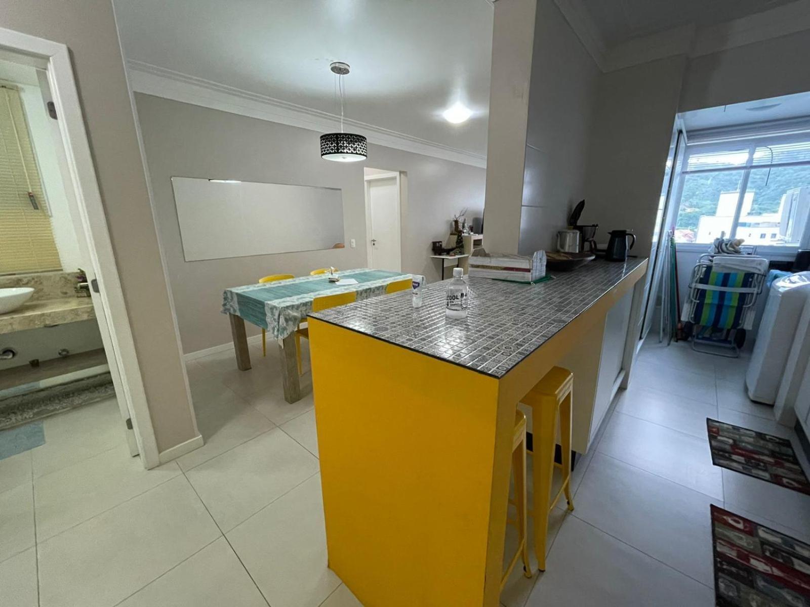 Cód 61 - Excelente apartamento com 2 suítes