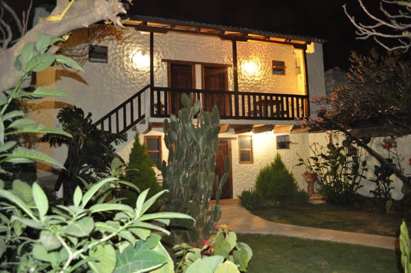 Rossco Hostel & Hotel