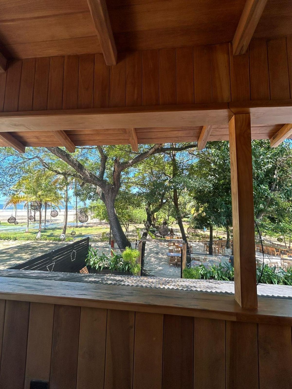 Casa Aura Beachfront B&B