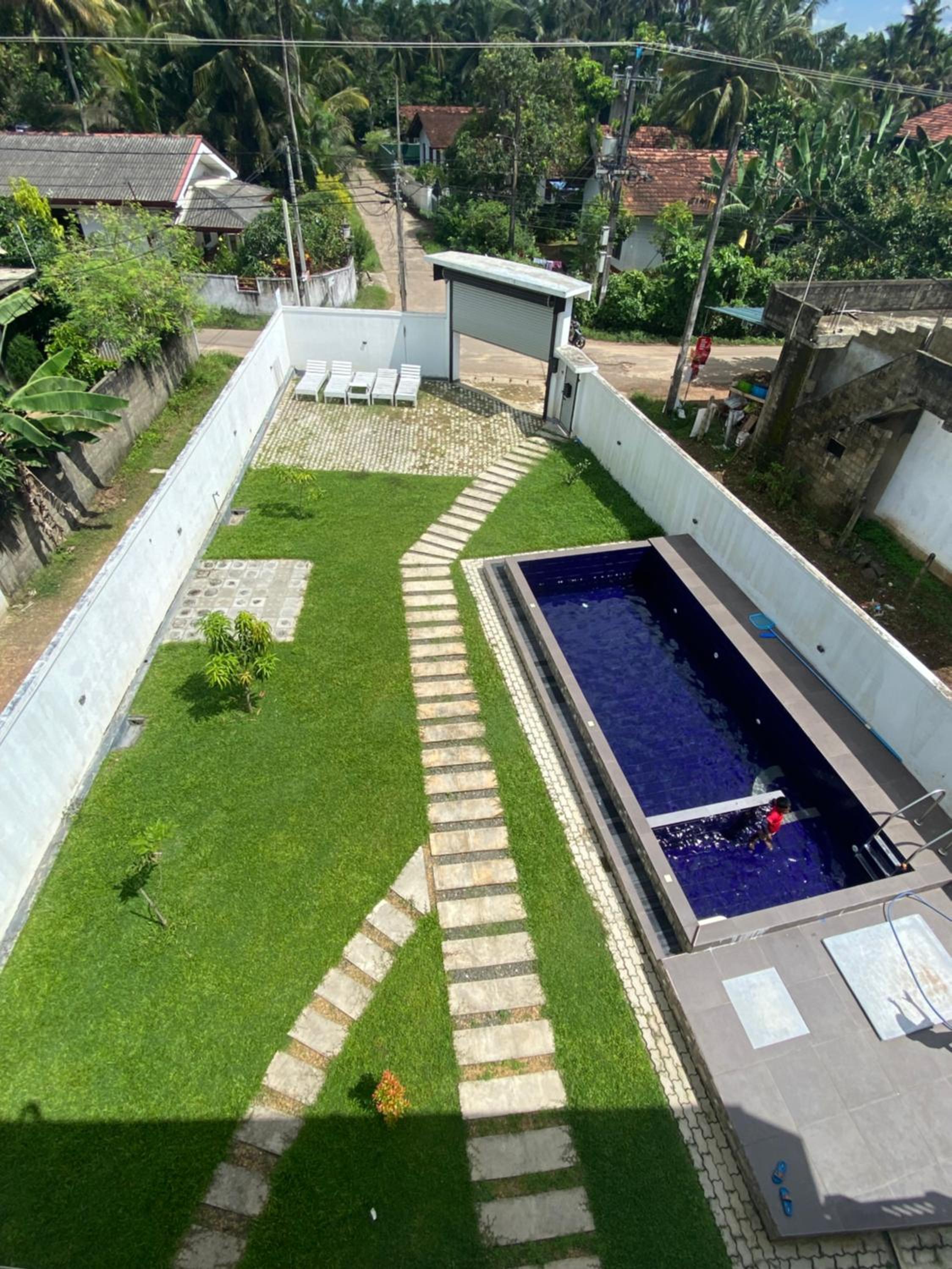 Sambo White House Hikkaduwa - 5BD Entire Villa