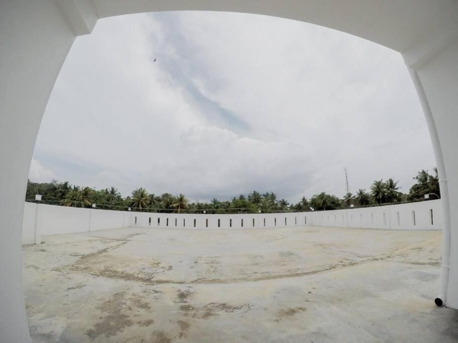 Sambo White House Hikkaduwa - 5BD Entire Villa