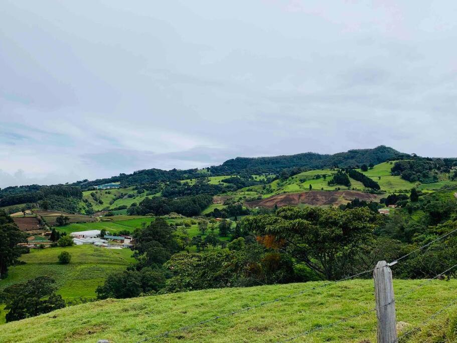 Country house with an incredible view to the city