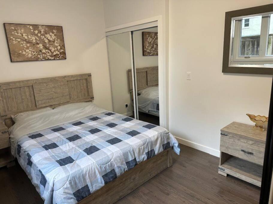 New, Private Stay Downtown Ottawa - minimum 30 day stay