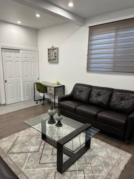 New, Private Stay Downtown Ottawa - minimum 30 day stay