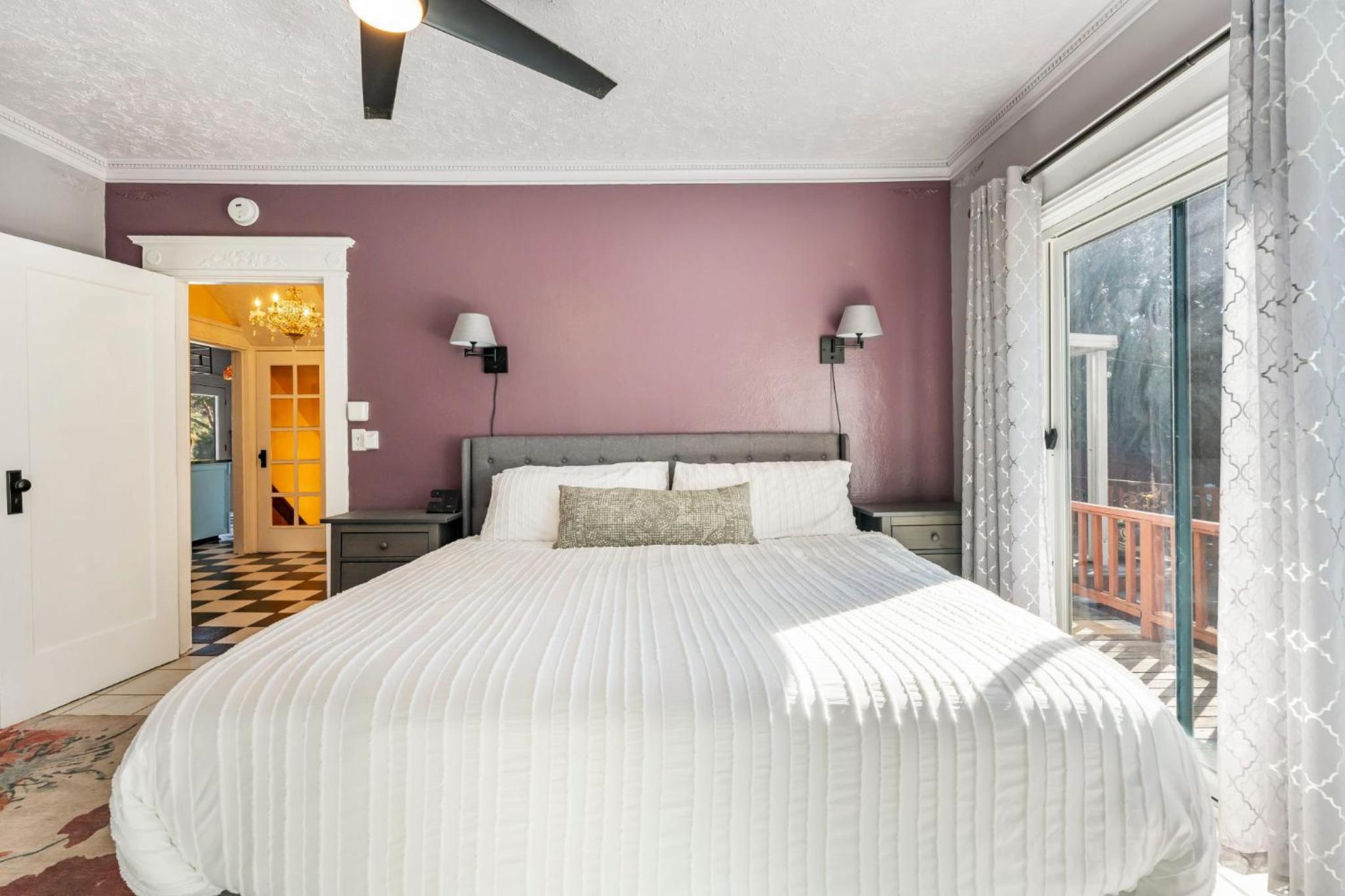 Elegant Rose City Retreat with Sauna & Pool Table view 5