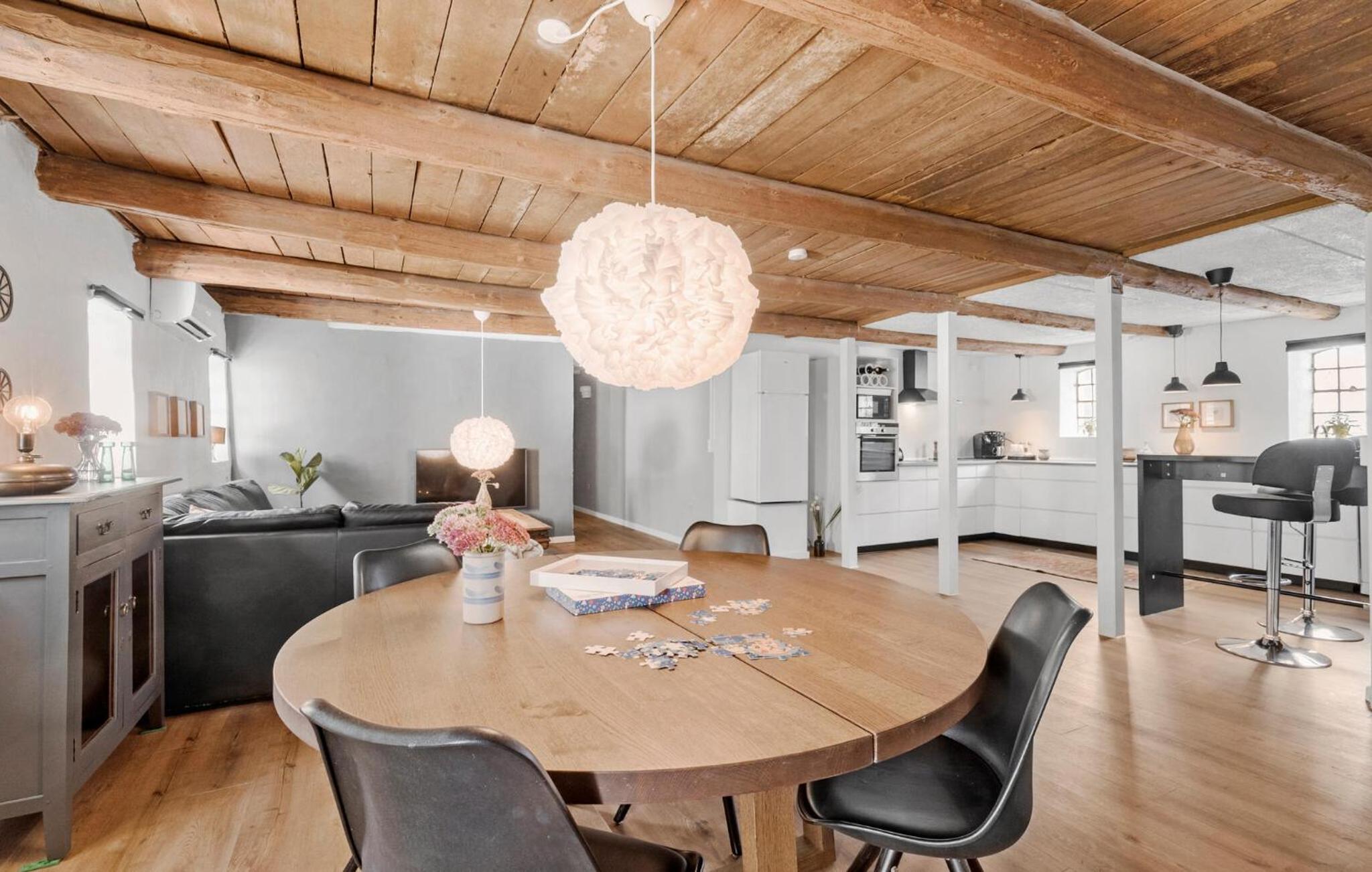 Beautiful Home In Grenaa With Wifi