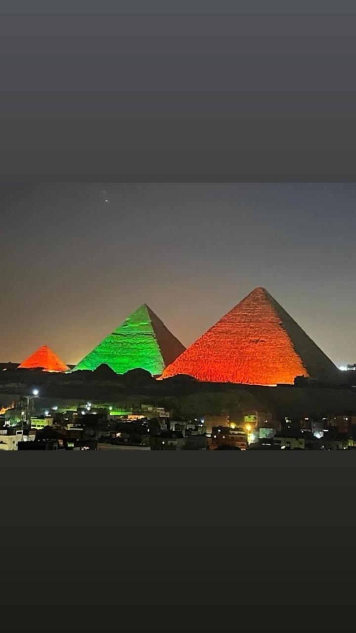 Oscar pyramids view