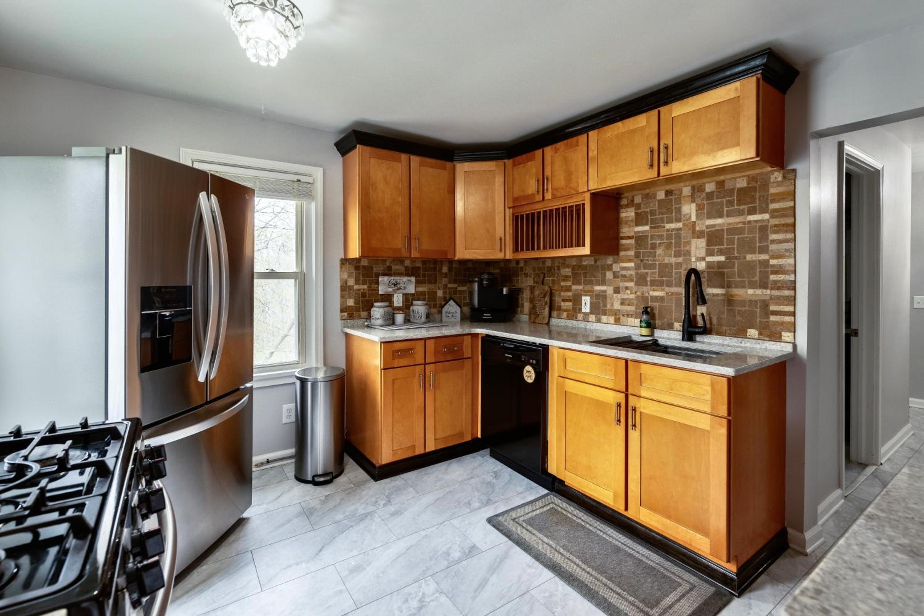 Family Fun Apt! Kid Friendly Loft, Coffee, Popcorn, Snowcones, Games, Poker