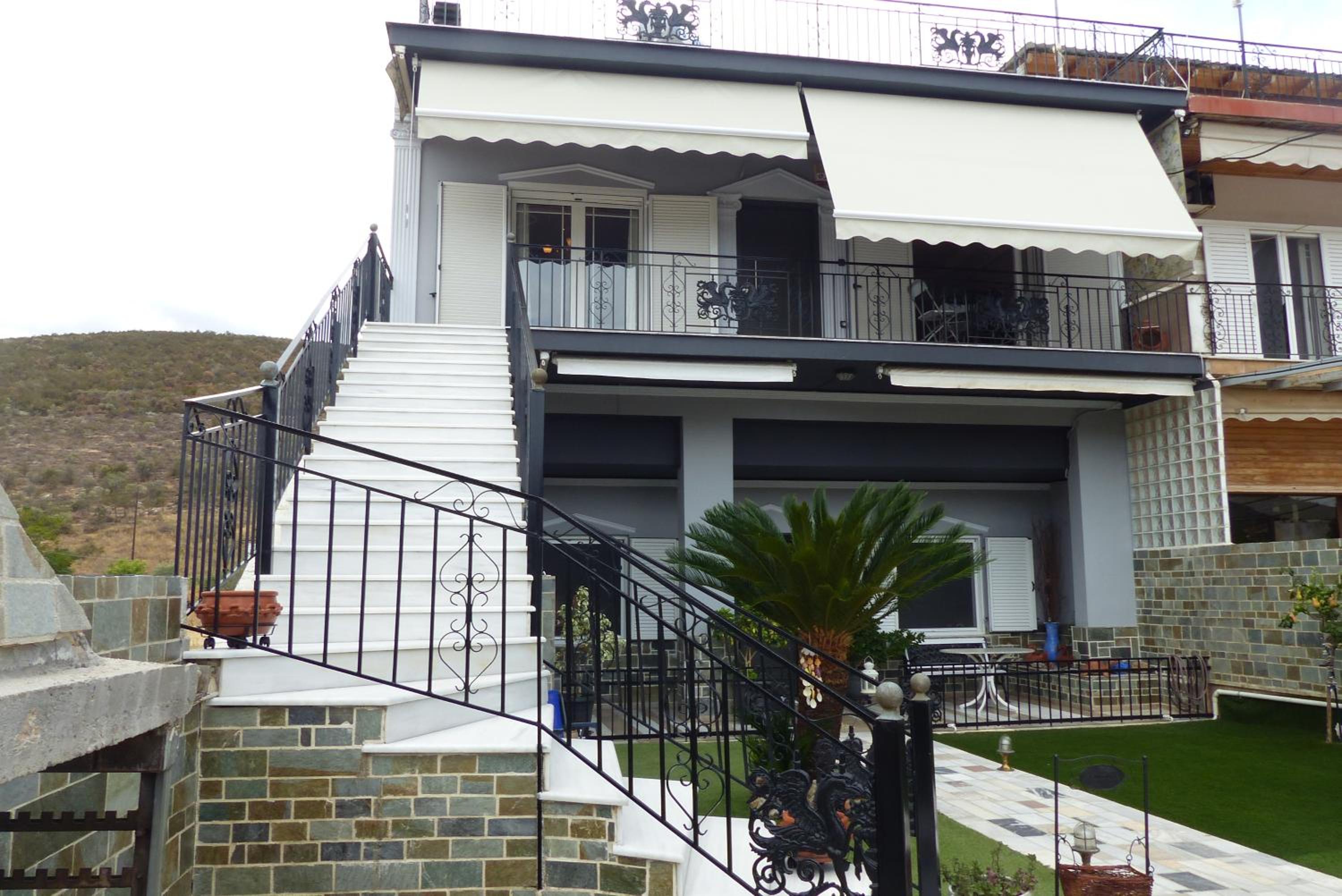 Efi's House