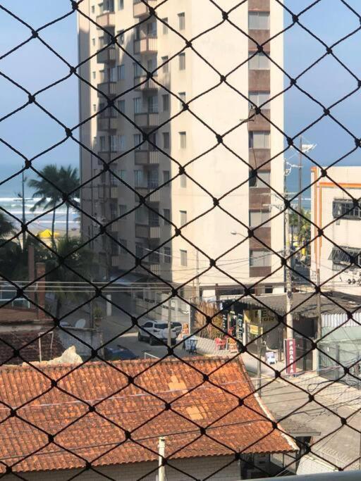 Apto 1 Dorm a 1 quadra da praia