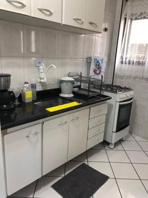 Apto 1 Dorm a 1 quadra da praia