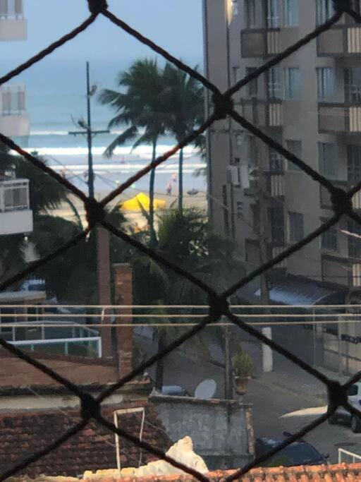Apto 1 Dorm a 1 quadra da praia