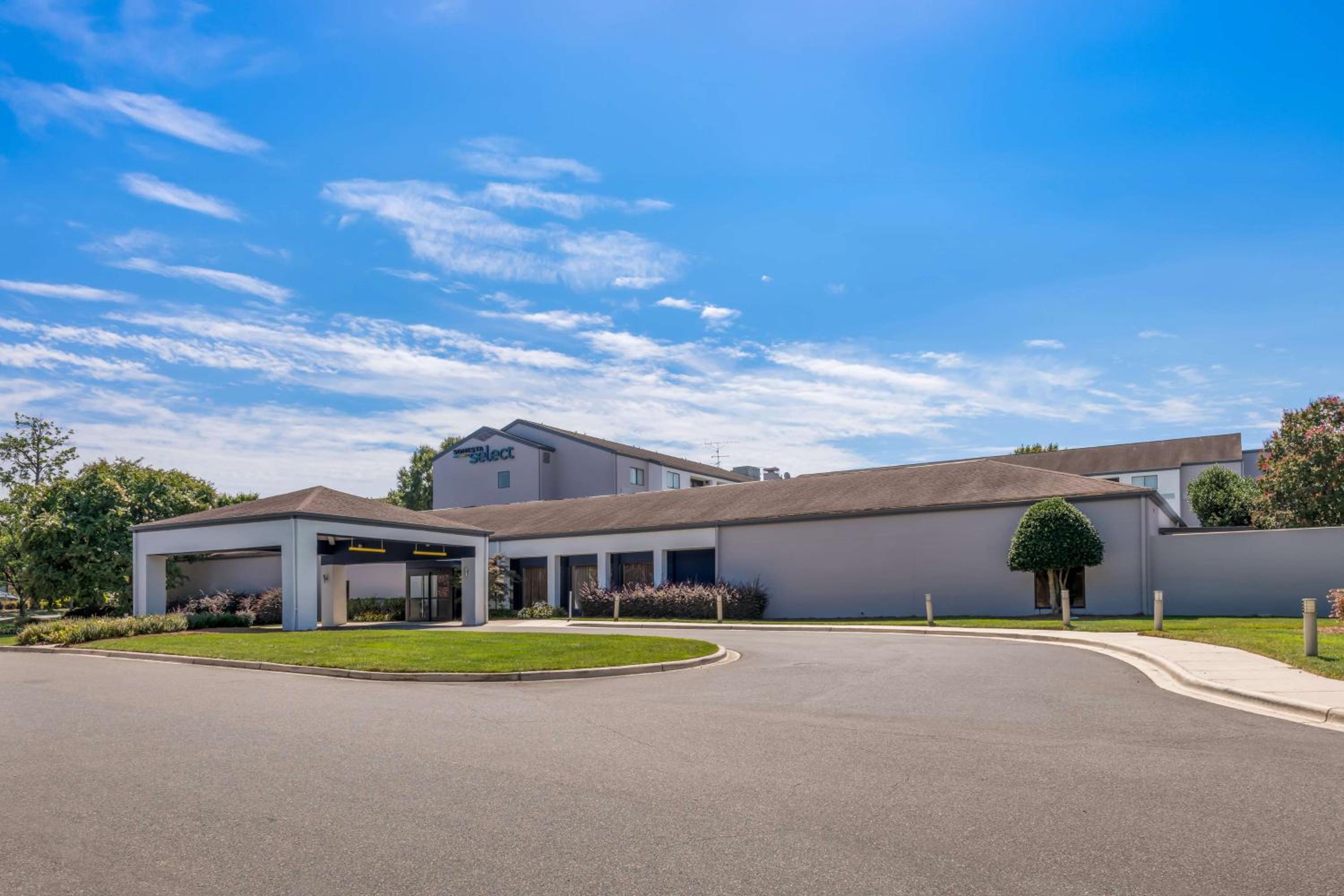 Hotel Sonesta Select Charlotte University Research Park - Image 1