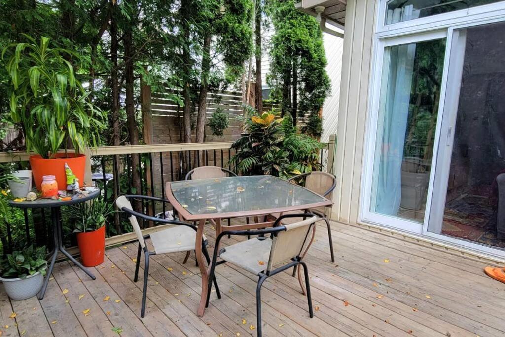 Charming 3 Bedroom House by Gatineau Park Home away from Home