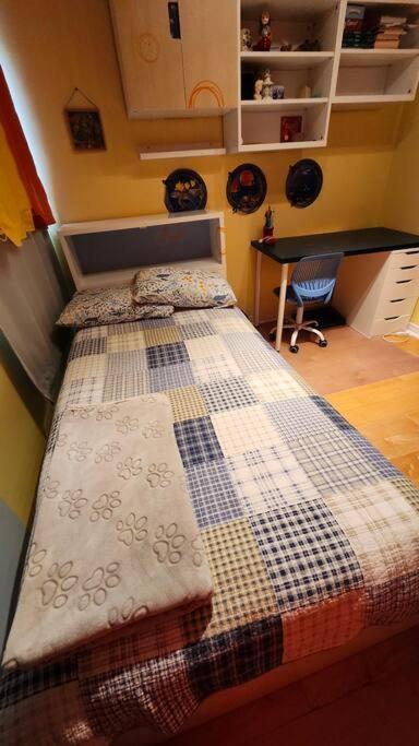 Charming 3 Bedroom House by Gatineau Park Home away from Home