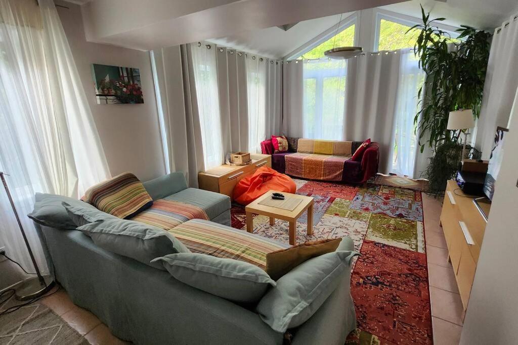 Charming 3 Bedroom House by Gatineau Park Home away from Home