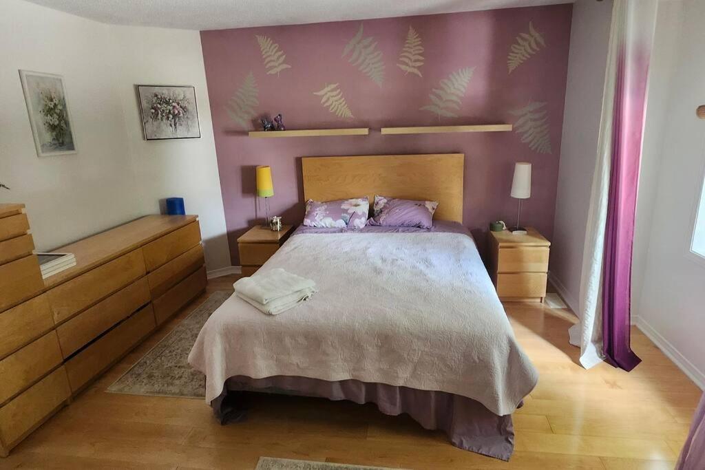 Charming 3 Bedroom House by Gatineau Park Home away from Home