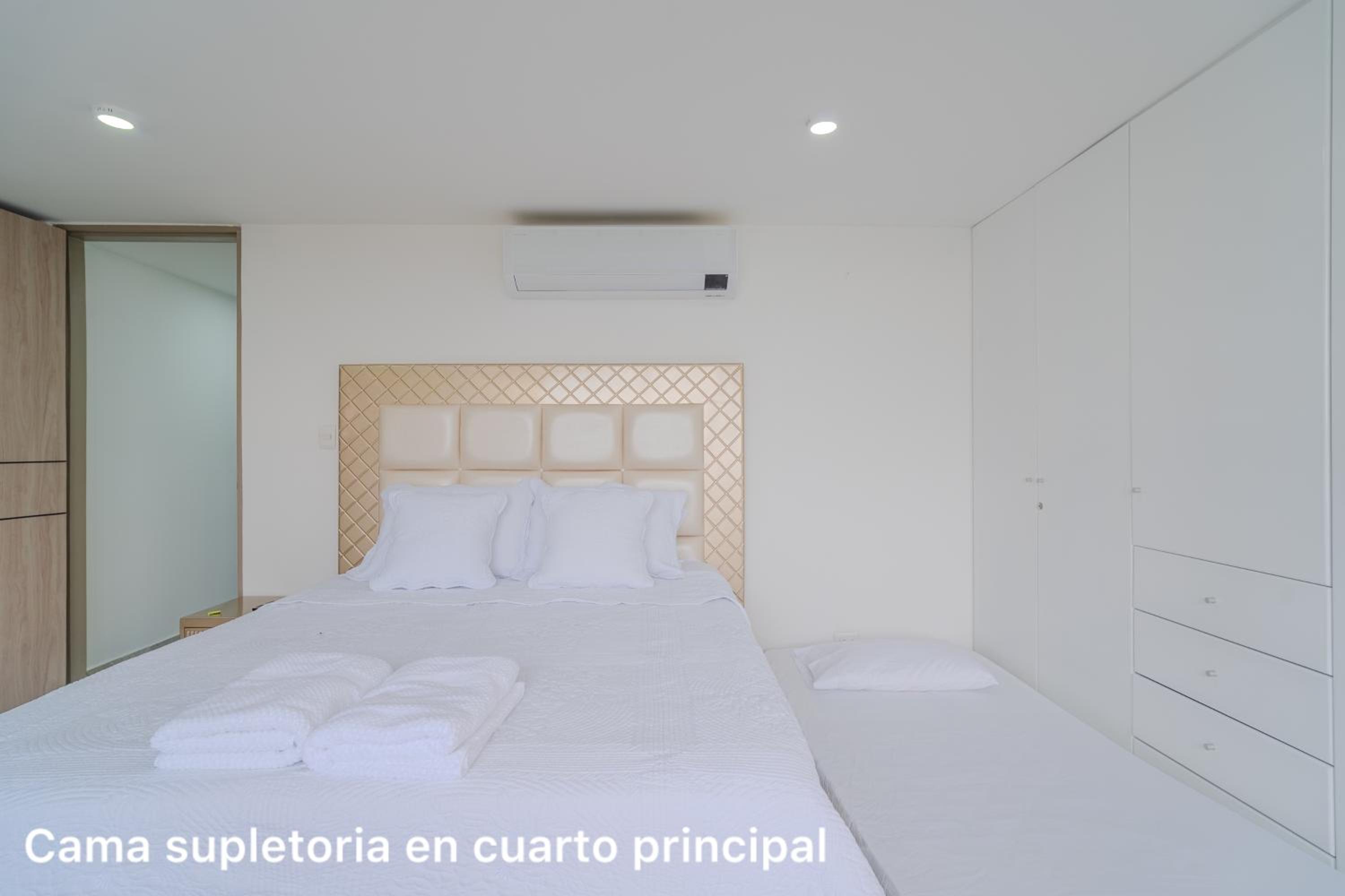lujoso apartamento familiar frente al mar